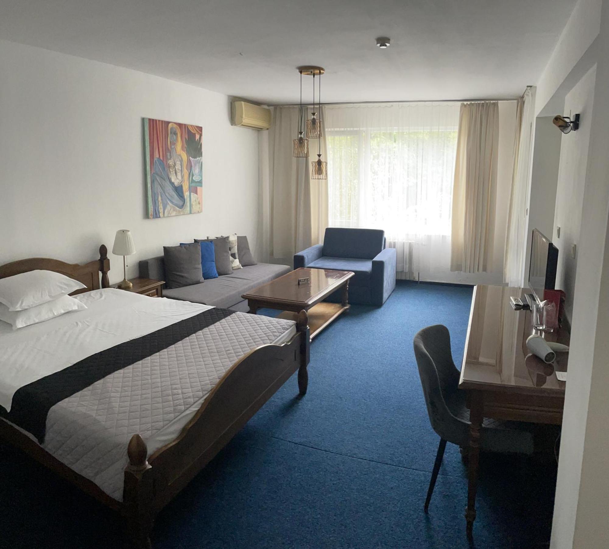 Hotel Rotasar 2*