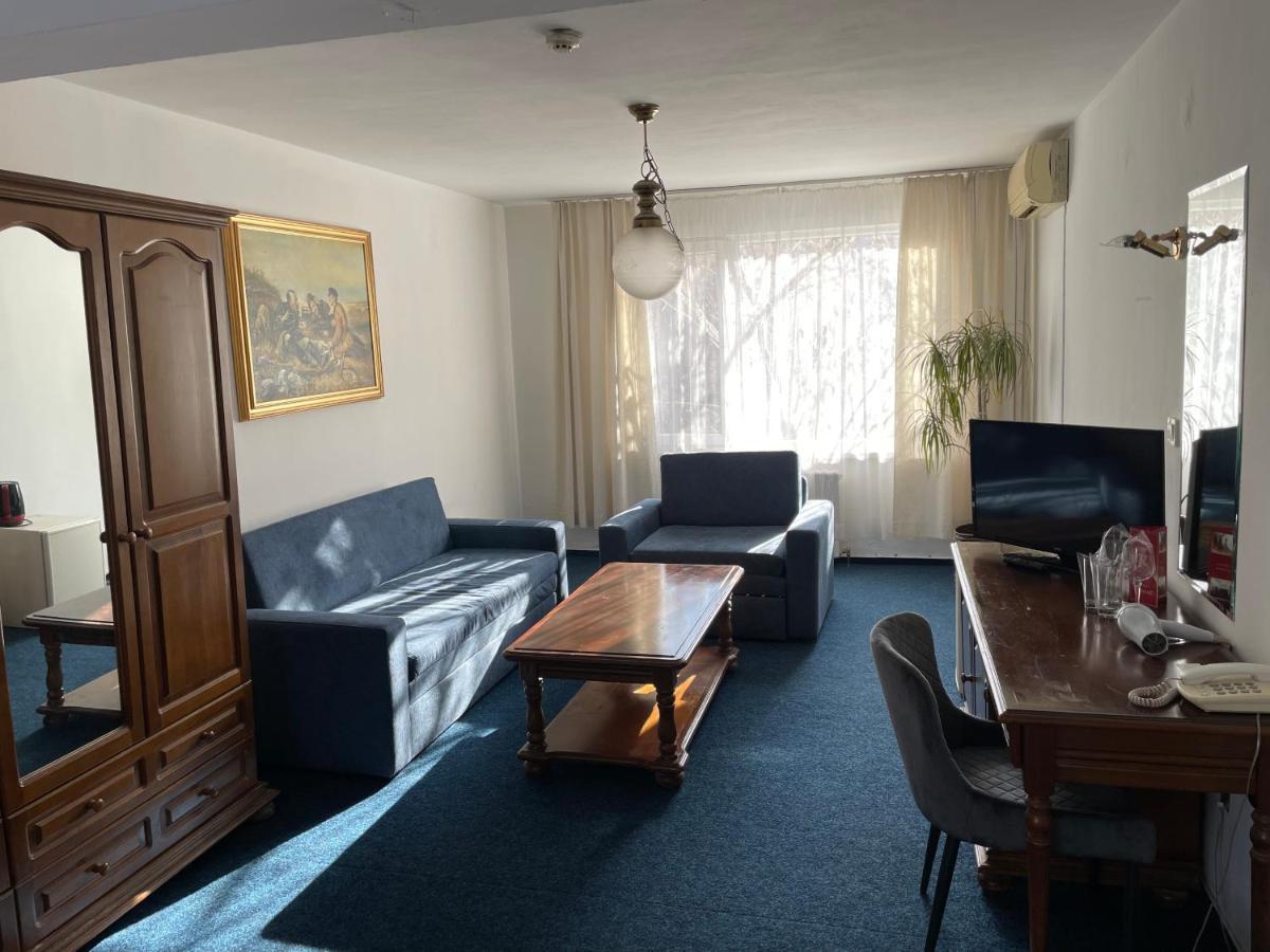 Rotasar Hotel 2*